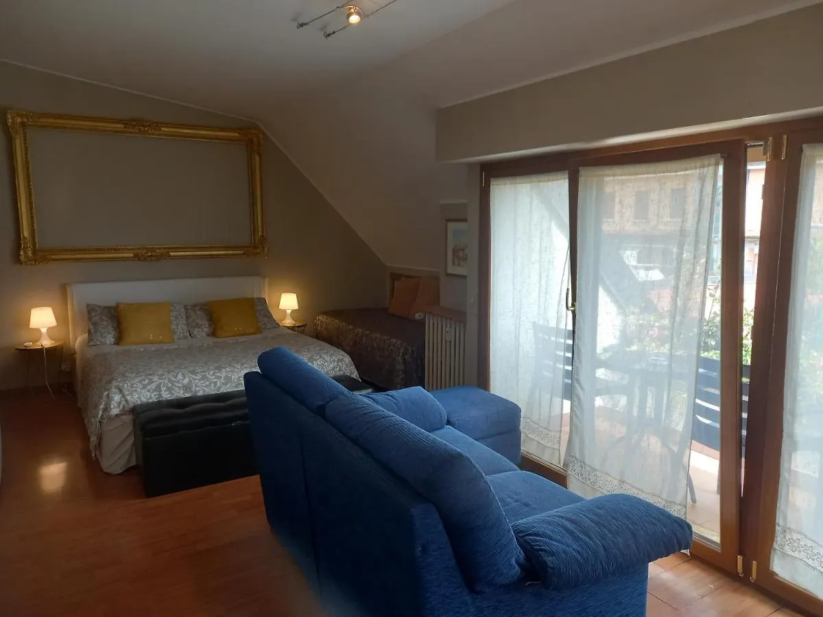 **   Aparthotel Milan Italy